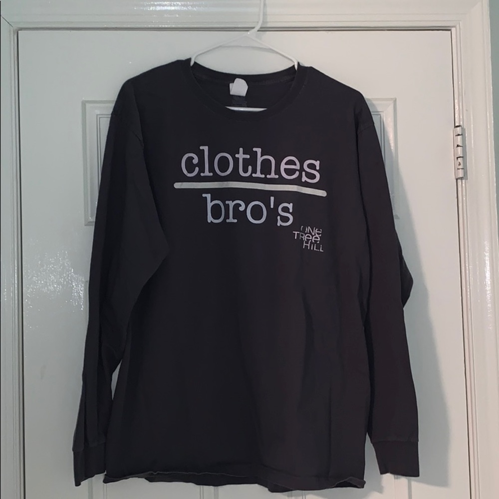 One Tree Hill Longsleeve Clothes Over Bro’s shirt